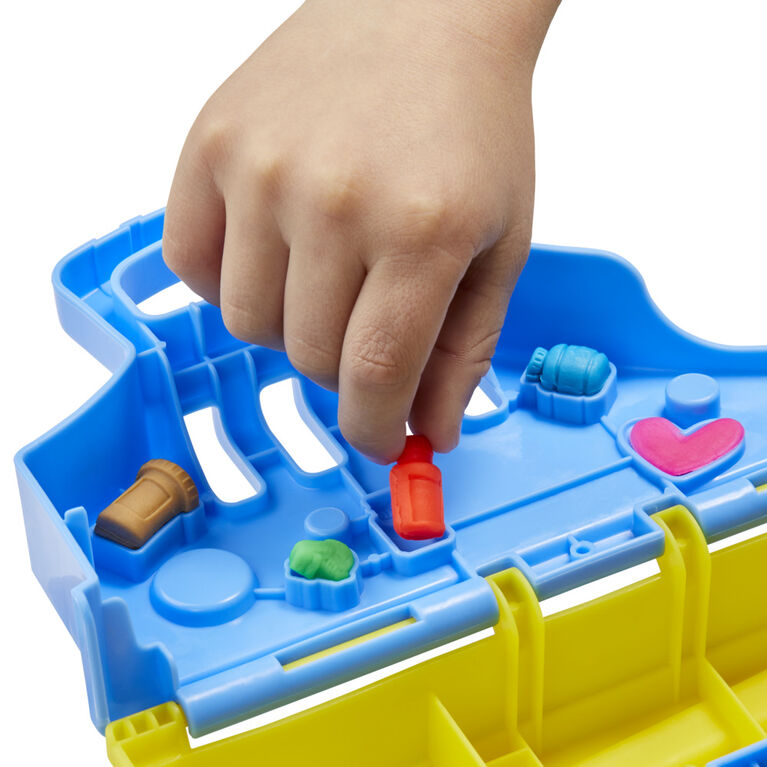 Play-Doh Care 'n Carry Vet Playset with Toy Dog, Storage, 10 Tools, and 5 Modeling Compound Colors, Non-Toxic