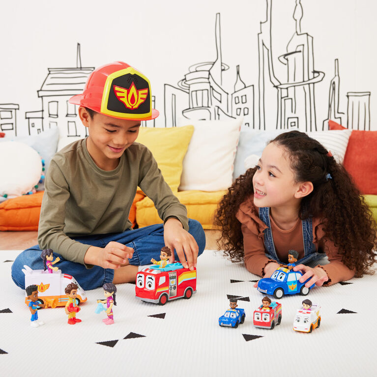 Disney Junior Firebuds, Bo et Flash, figurine articulée et véhicule camion de pompier avec mouvement des yeux interactif