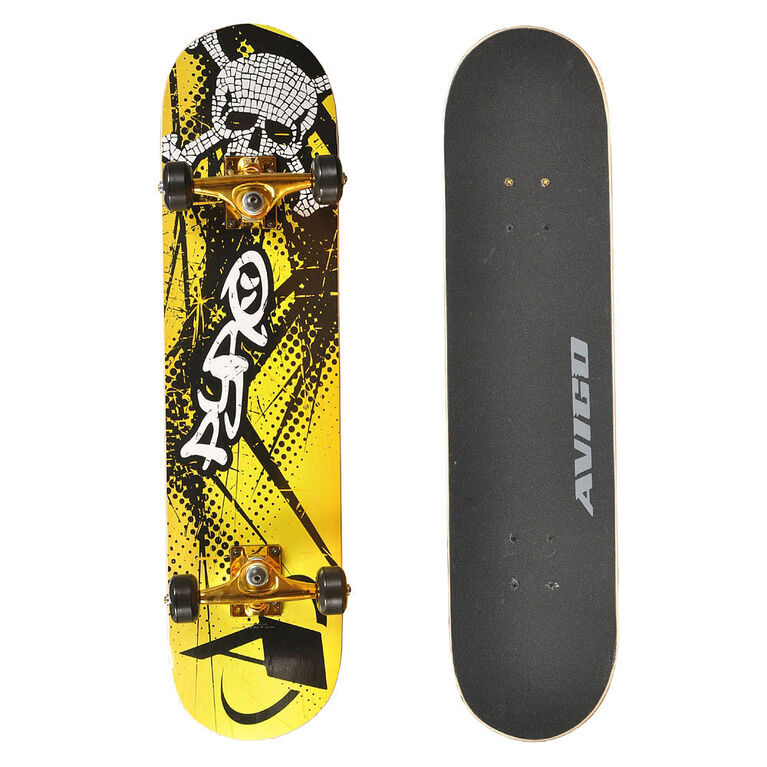 31 inch Avigo Blaze Series- Cinder Skateboard