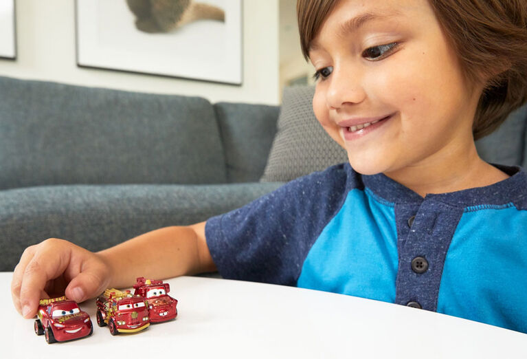 Disney/Pixar Cars Mini Racers Rust-eze Wraps Series 3-Pack