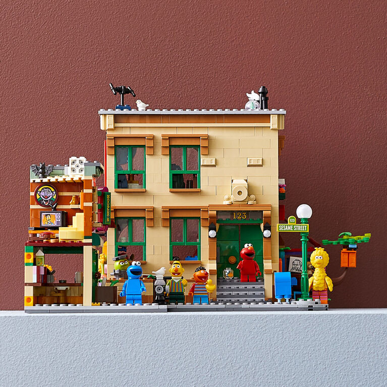 LEGO Ideas 123 Sesame Street 21324 (1367 pieces)