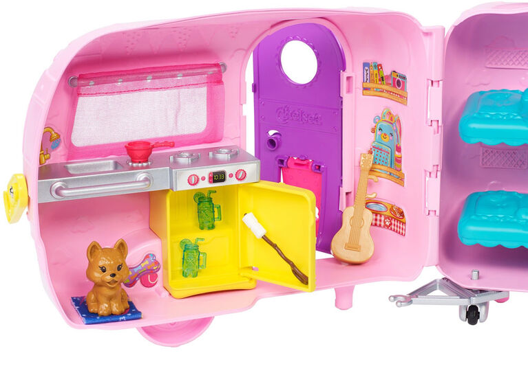 Coffret de jeu Caravane Barbie Club Chelsea avec poupée, chiot, voiture, caravane qui se transforme et accessoires