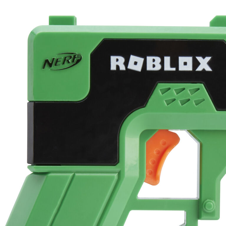 Nerf Roblox Phantom Forces : Boxy Buster, blaster à fléchettes, poignée d'amorçage, 2 fléchettes Nerf Elite, code pour article virtuel