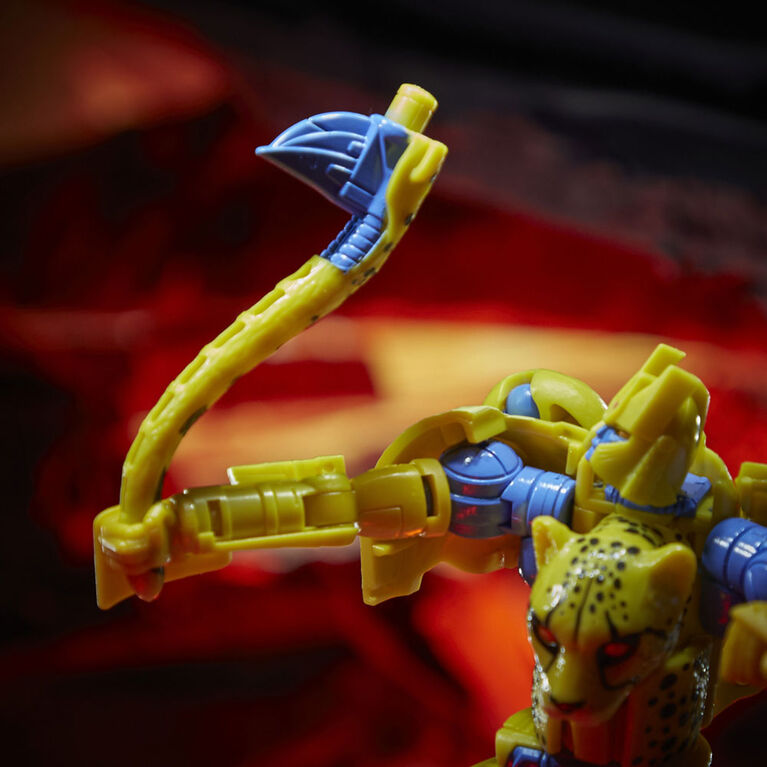Transformers Deluxe WFC-K4 Cheetor Action Figure