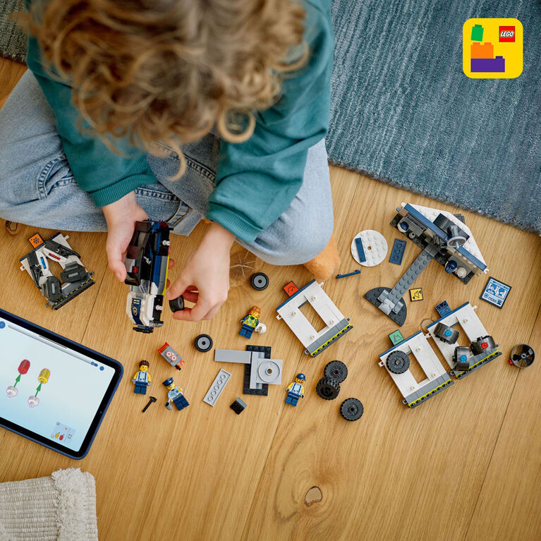 LEGO City Le Garage de Personnalisation de Voitures de Police, Ensemble de Jeu pour Héros de la Vie Réelle de 6 Ans et Plus 60457 LEGO City Le Garage de Personnalisation de Voitures de Police, Ensemble de Jeu pour Héros de la Vie Réelle de 6 Ans et Plus 60457