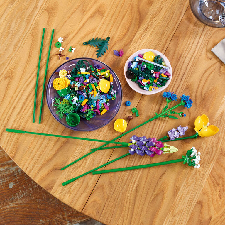 LEGO Icons 10313 Bouquet de Fleurs Sauvages, Plantes Artificielles avec  Coquelicots, pour Adultes - ADMI