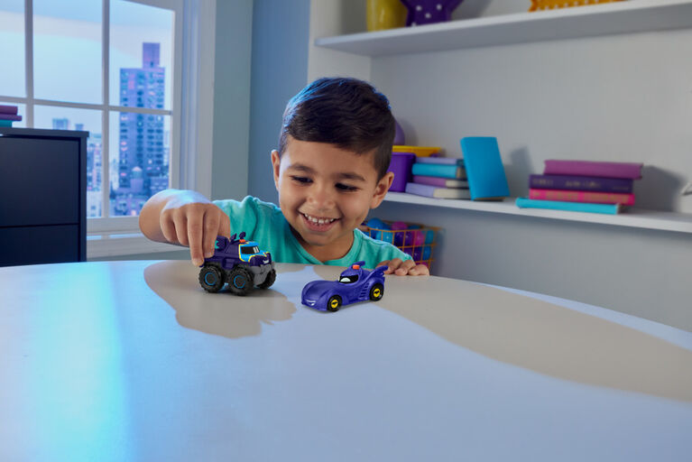 Fisher-Price DC Batwheels Light-Up 1:55 Scale Toy Cars, Bam the Batmobile and Buff