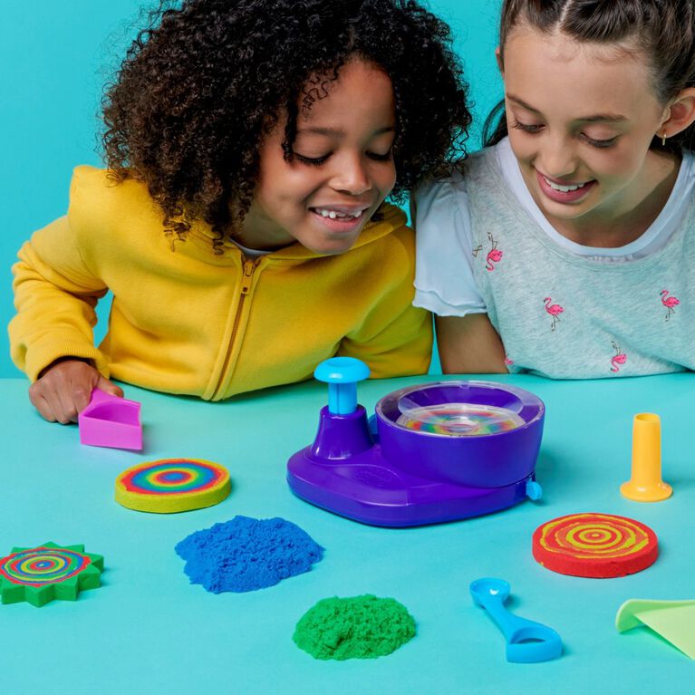 Kinetic Sand, Swirl N' Surprise Playset with 2lbs of Play Sand, Including Red, Blue, Green, Yellow and 4 Tools