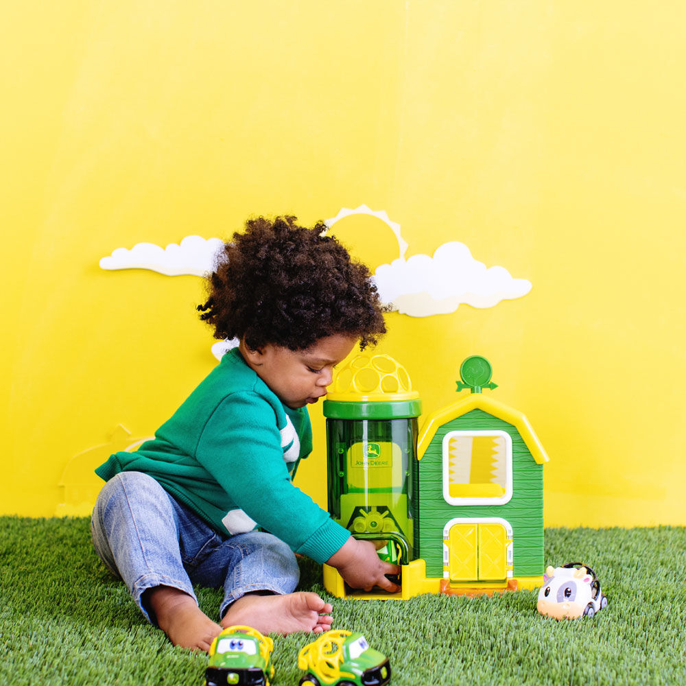 JOHN DEERE Go Grippers John Deere Barn Playset Babies R Us Canada
