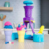 Kinetic Sand, Fabrique de glaces à l'italienne avec 396 g de sable à modeler (bleu, rose et blanc), 2 cornets de crème glacée et 2 outils, jouets sensoriels