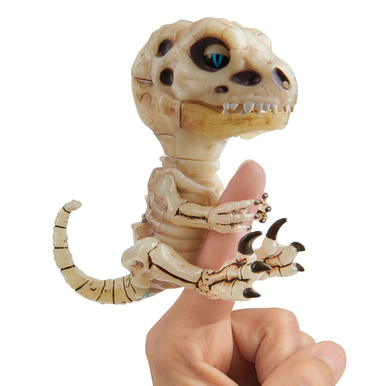 Fingerlings Untamed - Bonehead Skeleton Raptor - Gloom (Sand)