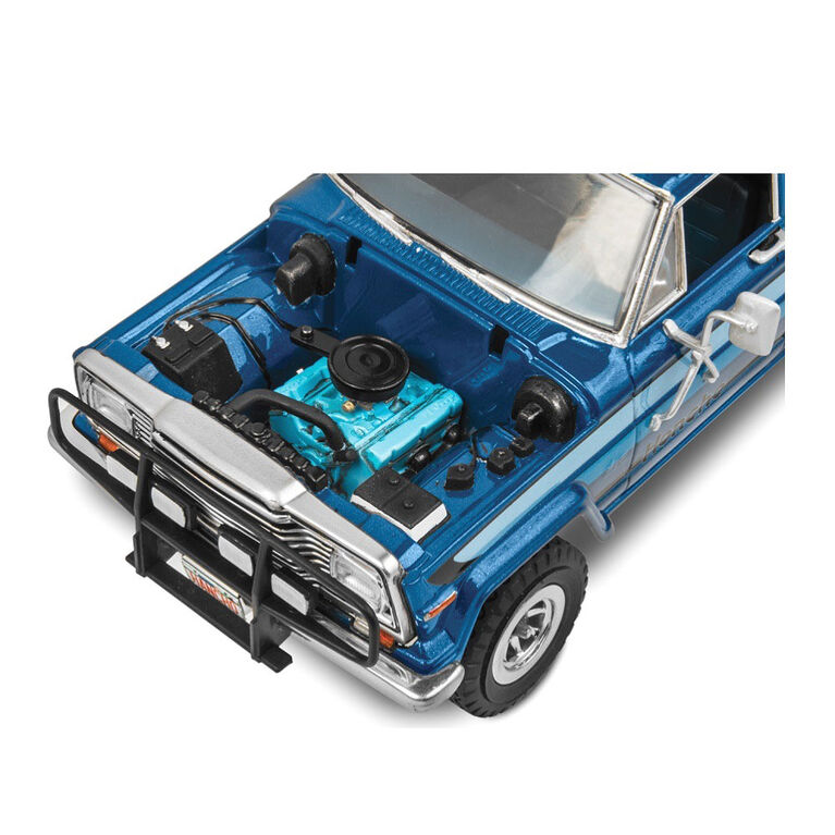 Revell 80 Jeep Honcho -Ice Patrol - Model