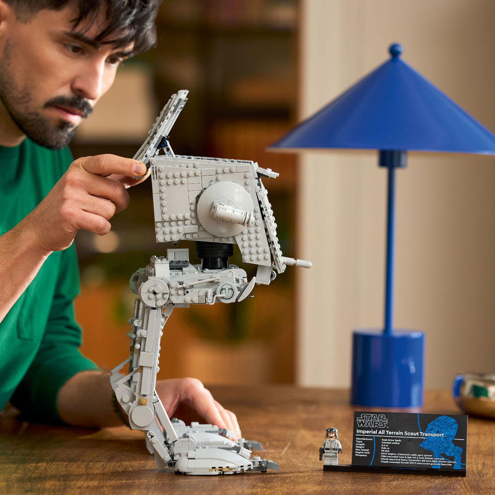LEGO Star Wars AT-ST Walker Building Set - Collectible Blocks for Men & Women, Ages 18+ - 75417