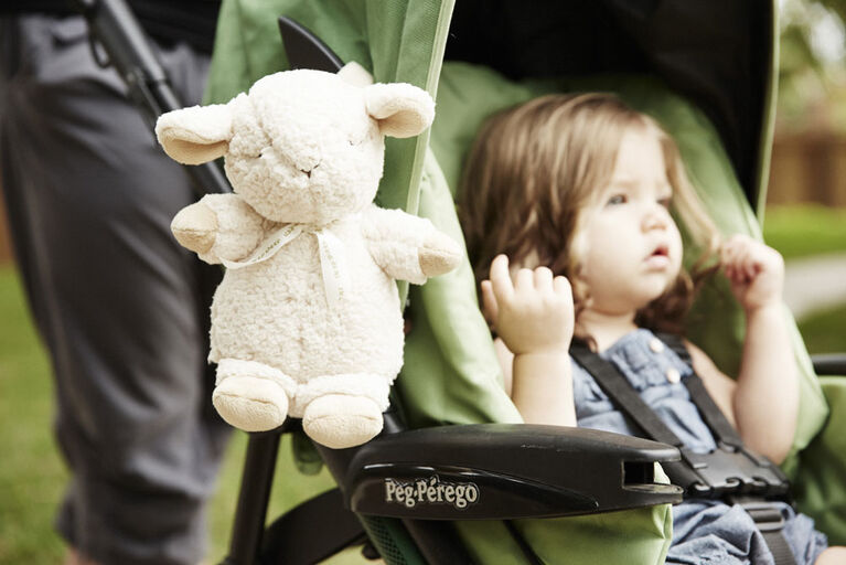 Peluche mouton aux Sons Apaisants Sleep Sheep On The Go de Cloud B