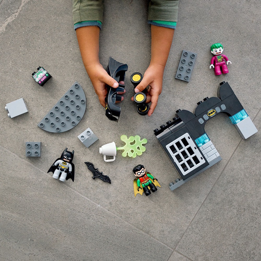 Batman cave duplo 2025