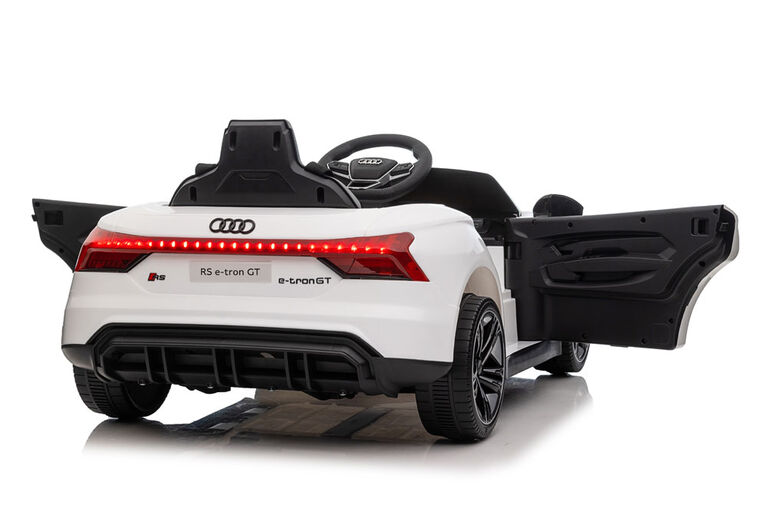 Voltz Toys - 6V Licensed Audi e-tron GT Ride-On, White