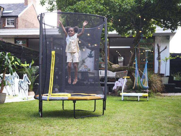 Trampoline avec enceinte Plum Junior en thème de la jungle, 4,5 pi