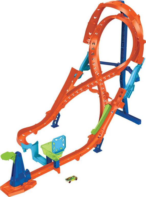 Hot Wheels Action Figure-8 Jump