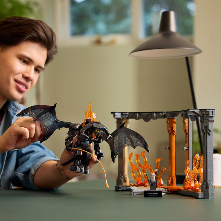 LEGO Icons Le Seigneur des Anneaux : Le Coin Lecture du Balrog , Souvenir du Film, Ensemble Décoratif 10367