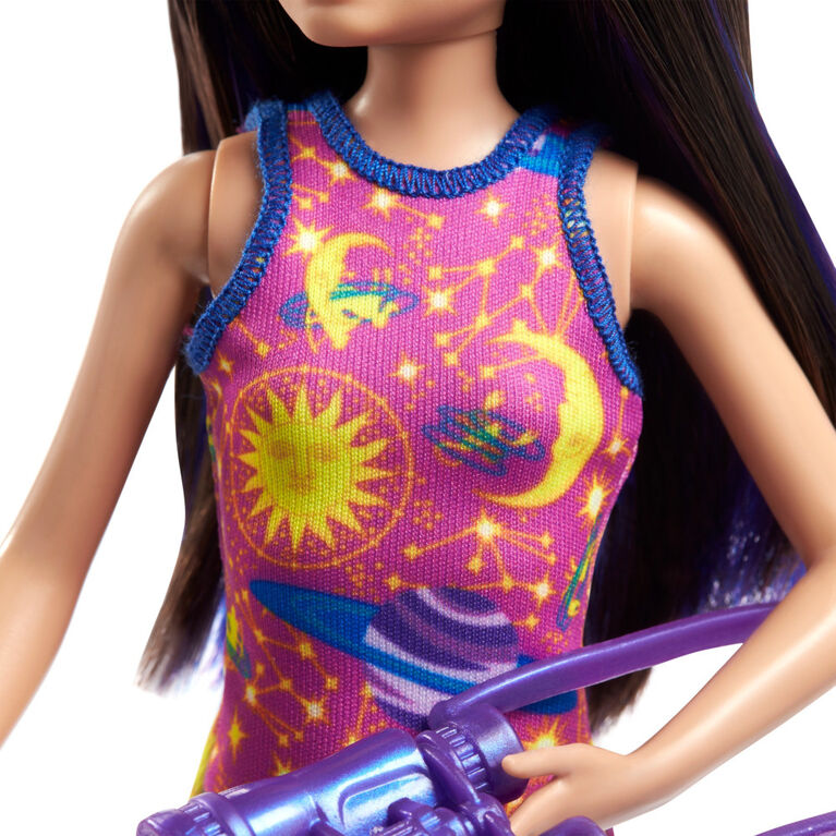 Barbie Space Discovery Skipper Doll with Night Binoculars & Laptop Wearing Dress with Planetary Print - R Exclusive