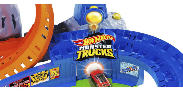 Hot Wheels - Monster Truck Le Volcan Crash 2 Véhicules