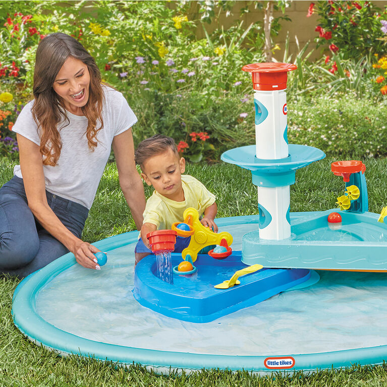 Little Tikes 3-in-1 Splash 'n Grow Outdoor Water Play Table with Accessories and Splash Pad