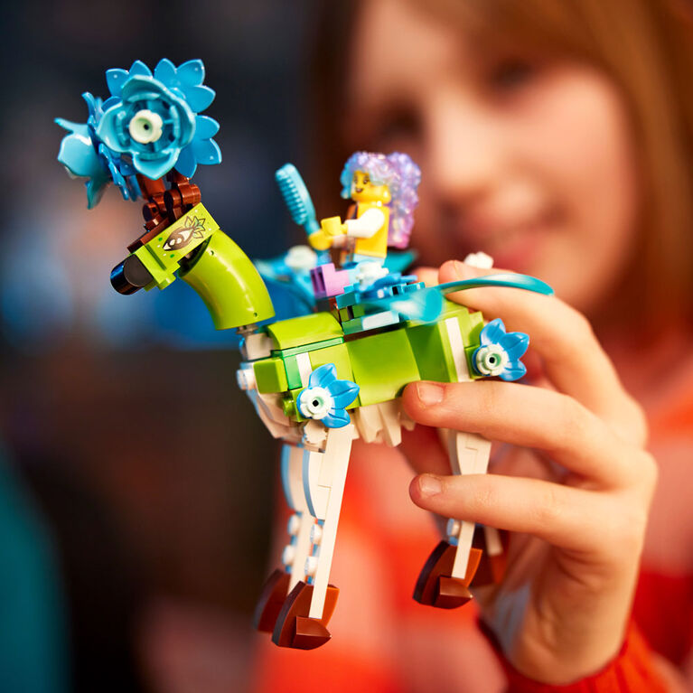 LEGO 71459 DREAMZzz L'Écurie des Créatures des Rêves, Jouet de Ferme à Noël  avec Figurine de Cerf 2-en-1, Inclut 4 Minifigurines de la Série TV, Cadeau  d'animaux pour Enfants, Filles, Garçons 