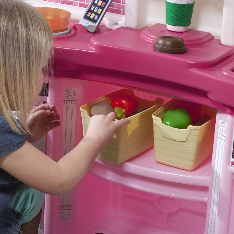 Step2 Little Baker Cuisine Enfant en Rose / Violet en Plastique, Jeu /  Jouet Cuisine pour Enfants avec Kit d'accessoires de 21 Pièces