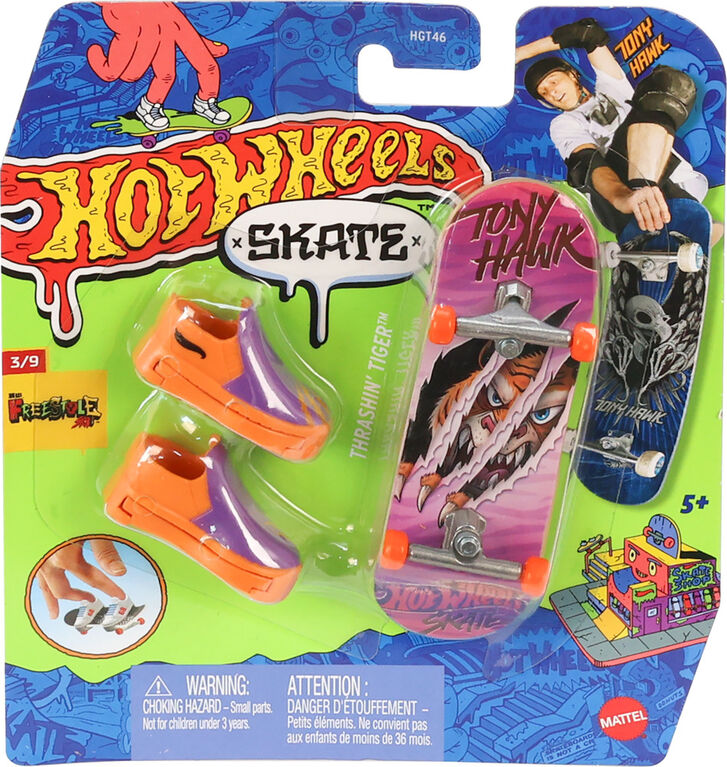Hot Wheels Skate Tony Hawk Fingerboard & Skate Shoes, Toy for Kids (Styles May Vary)