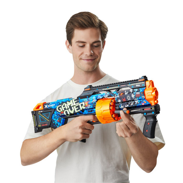 X-Shot Skins Last Stand Dart Blaster - Game Over (16 fléchettes) par ZURU