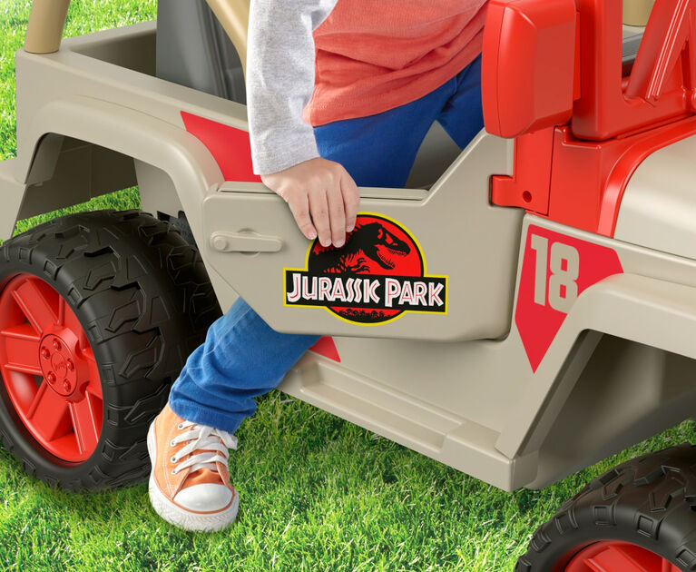Power Wheels Jurassic Park Jeep Wrangler RideOn Car with Dinosaur