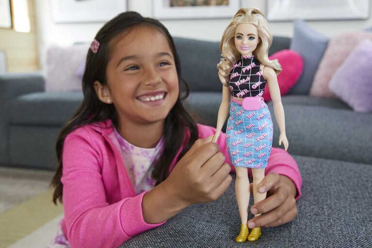 Barbie Fashionistas Doll #202 with Wavy Blond Hair, Girl Power Dress and Accessories