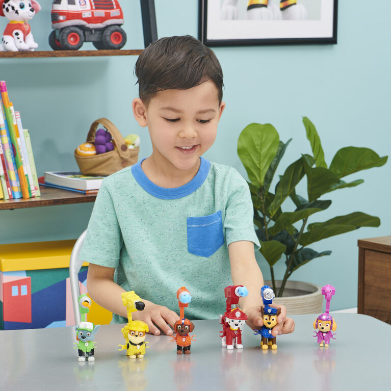 PAW Patrol, Movie Collectible Marshall Action Figure with Clip-on Backpack and 2 Projectiles