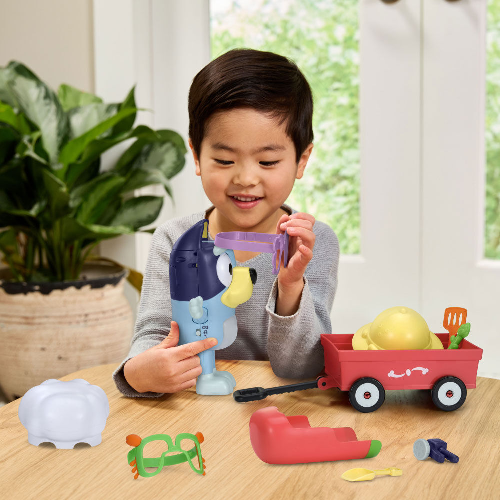 VTech Bluey Dress Up Bluey - Édition anglaise