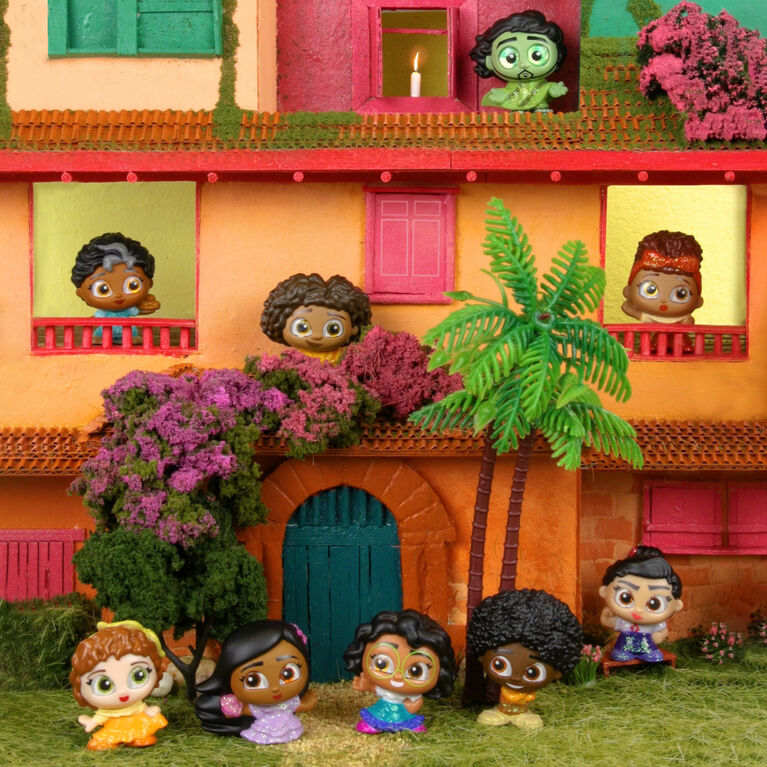 Disney Doorables Encanto Collection Peek, Collectible Figures