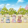 Calico Critters Royal Princess Set, maison de poupée Playset avec 5 figurines à collectionner et accessoires