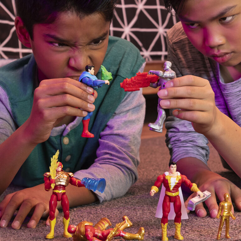 DC Comics, 4-Inch Superman Action Figure with 3 Mystery Accessories