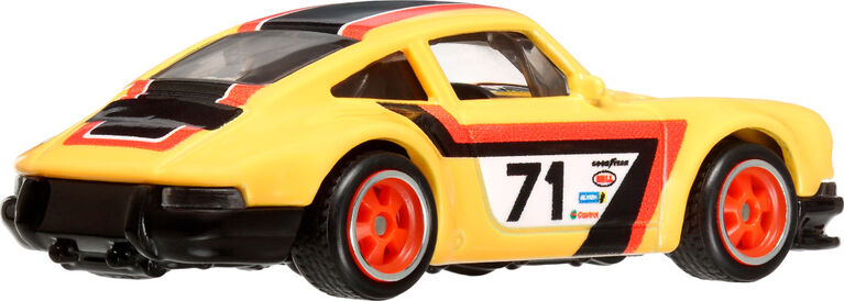 Hot Wheels Car Culture Circuit Legends 71 Porsche 911