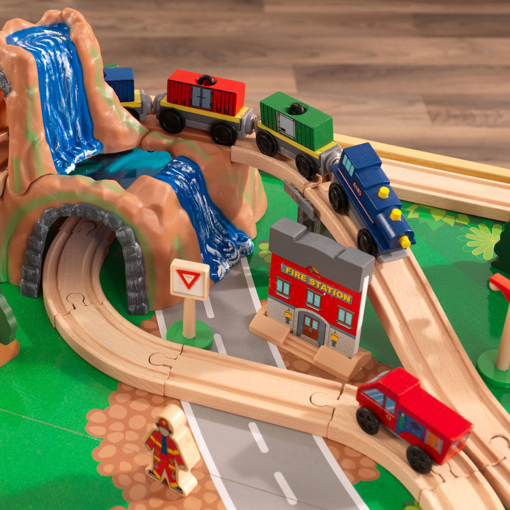 Kidkraft grand central station train set and table discount