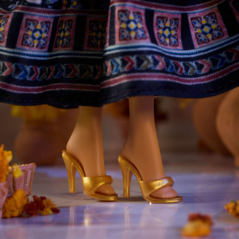 Barbie Poup&eacute;e Diwali par Anita Dongre, look F&ecirc;te des Lumi&egrave;res