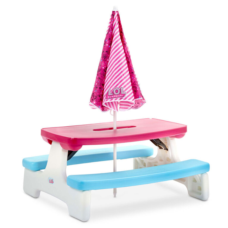 L.O.L. Surprise! Easy Store Table with Umbrella - Easy Assembly