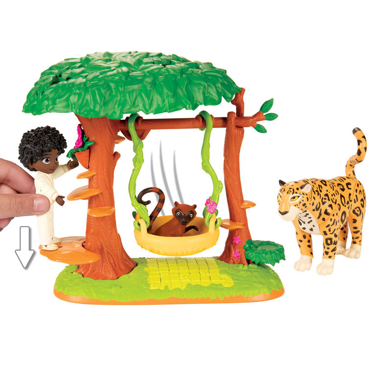 ENCANTO Antonio and Animals Step and Swing Set