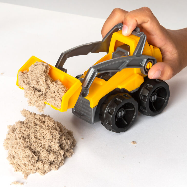 Kinetic Sand, Dig & Demolish Playset with 1lb Kinetic Sand and Toy Truck, Play Sand Sensory Toys