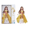 Disney Princess, série Style, poupée 08 Belle au style contemporain avec accessoires, à collectionner