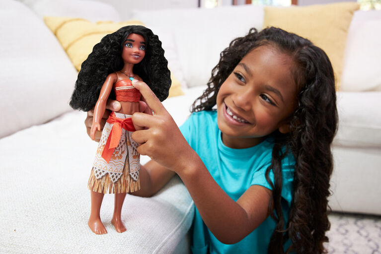 Disney Princess Singing Moana Doll