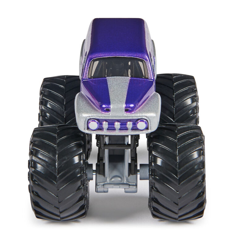 Monster Jam, Official Grave Digger The Legend Monster Truck, Die-Cast Vehicle, 1:64 Scale