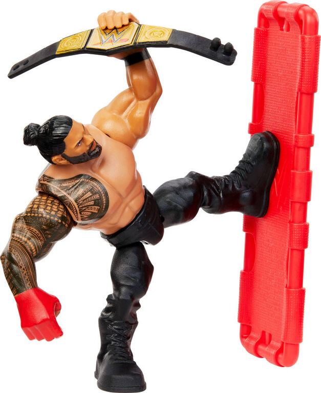 WWE Knuckle Crunchers Figurine articulée et acc. Roman Reigns