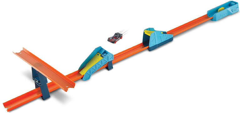 Hot Wheels Track Builder Long Jump Stunt Pack