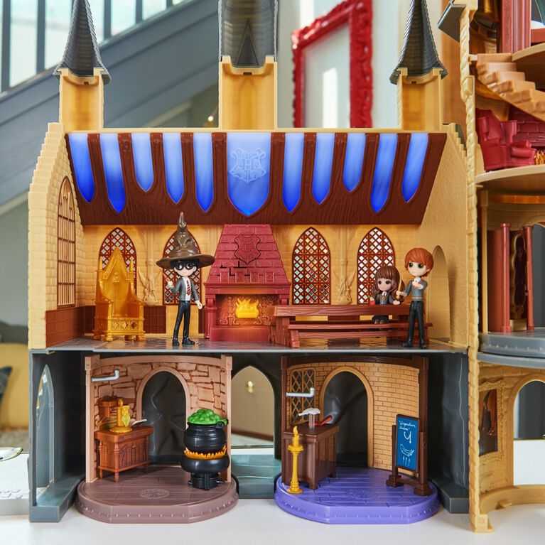 Wizarding World Harry Potter, Magical Minis Deluxe Hogwarts Castle with Lights and Sounds