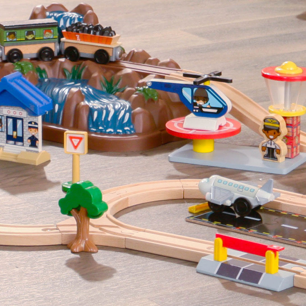 Kidkraft circuit on sale train